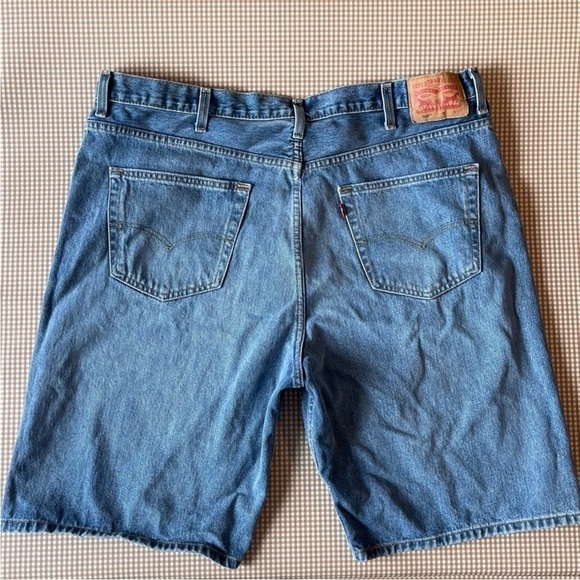 Levi's 569 Men's denim shorts. Size 44